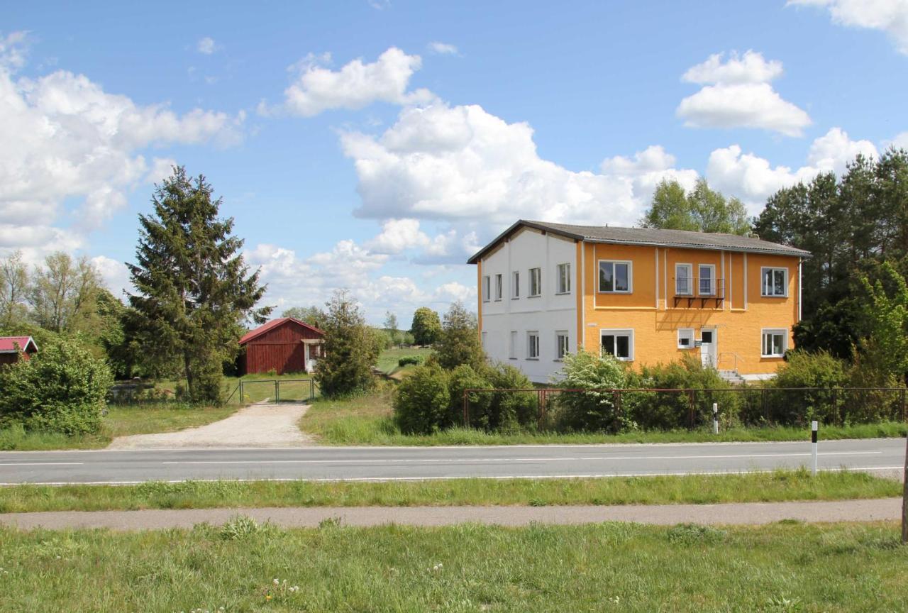 Ferienwohnung Am Alten Gutshaus Nossentiner Huette Екстериор снимка
