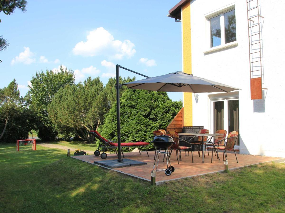 Ferienwohnung Am Alten Gutshaus Nossentiner Huette Екстериор снимка
